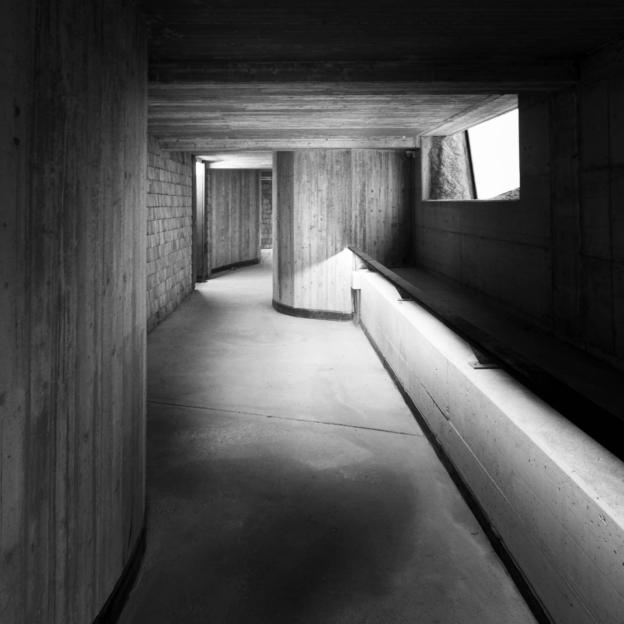 Bg15 - black-and-white